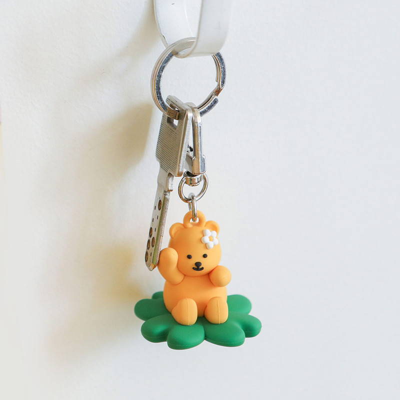 Example of use - Dailylike Clover Jelly Bear Toy Keyclip Key Holder