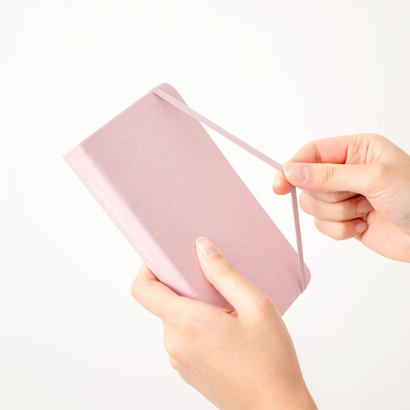 Elastic band closure - 2024 Making Memory Handy Dated Weekly Planner Agenda