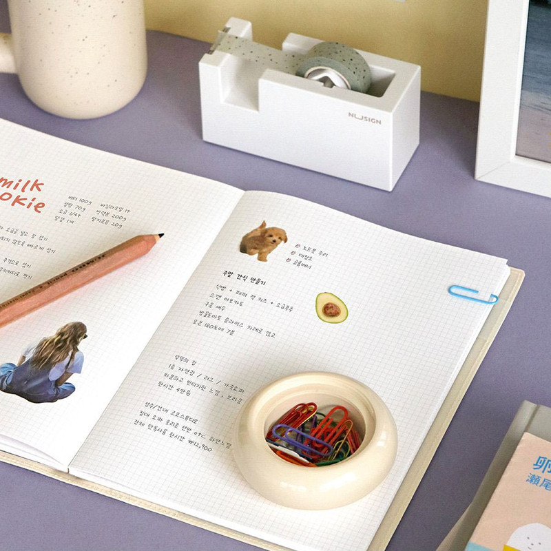 grid note - Iconic 2024 Simple A5 Large Dated Monthly Planner