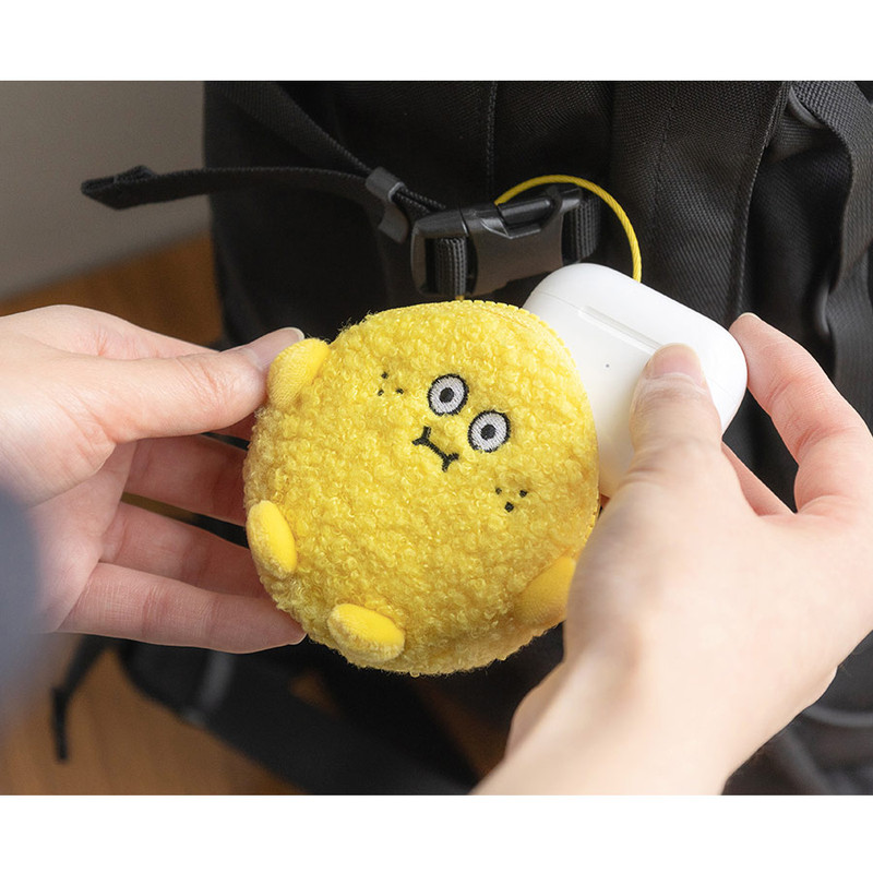 usage example of ROMANE Brunch Brother PoPo Fluffy Case for AirPods Galaxy Buds usage example of ROMANE Brunch Brother PoPo Fluffy Case for AirPods Galaxy Buds