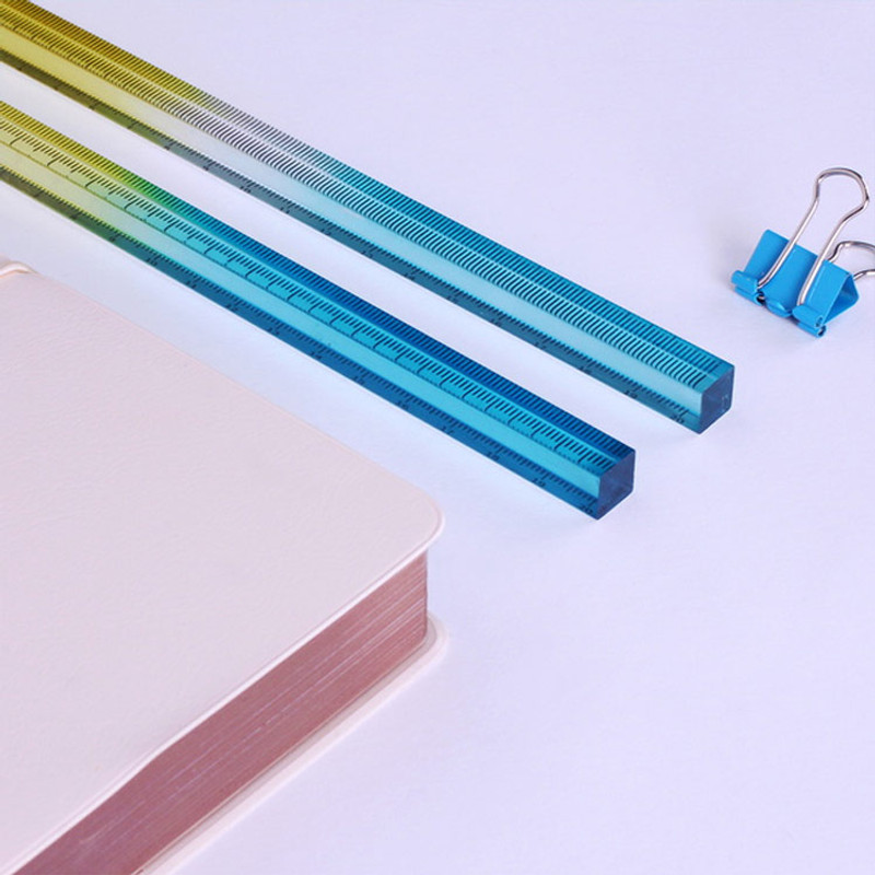 usage example of APPREE Daylight Gradation Blue-Yellow 20cm Ruler usage example of APPREE Daylight Gradation Blue-Yellow 20cm Ruler