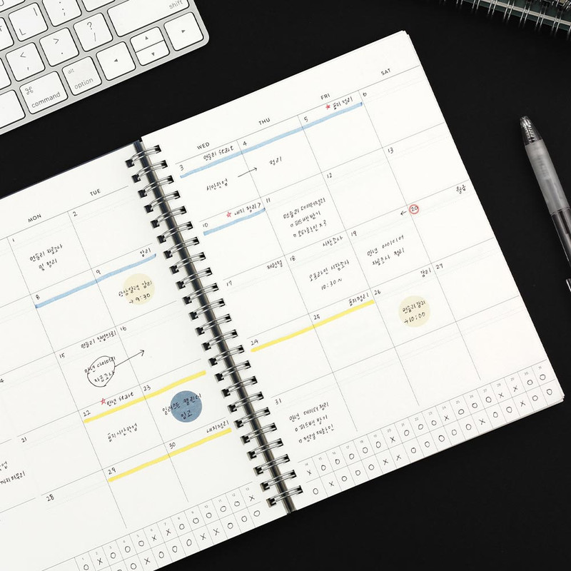 monthly plan - Dash And Dot 146 Days A5 Undated Daily Planner Scheduler