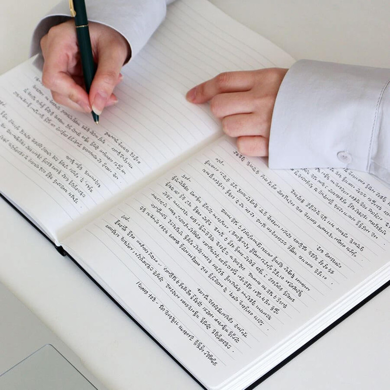 usage example of Indigo B5 Band 160 Lined Notebook