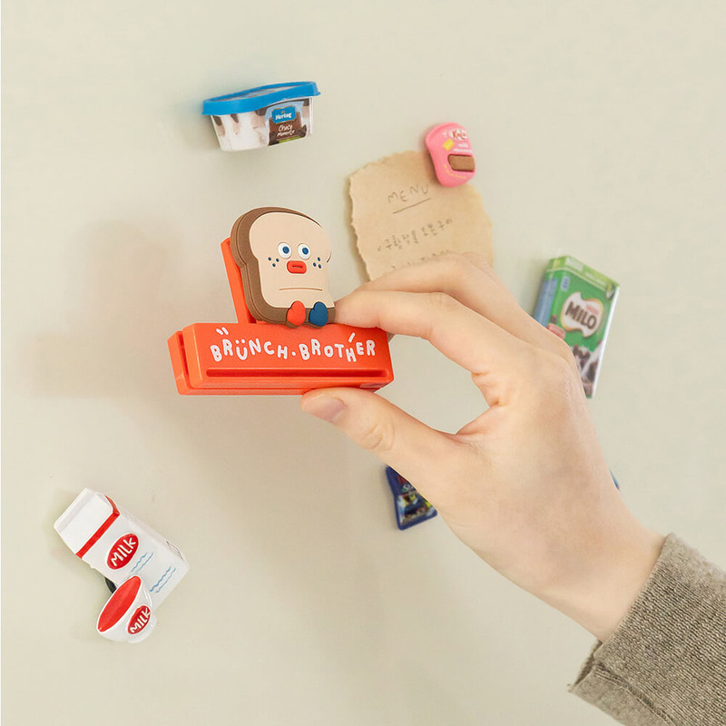 usage example of Romane Brunch Brother Magnetic Clip