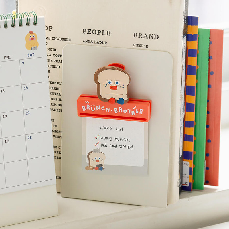 usage example of Romane Brunch Brother Magnetic Clip