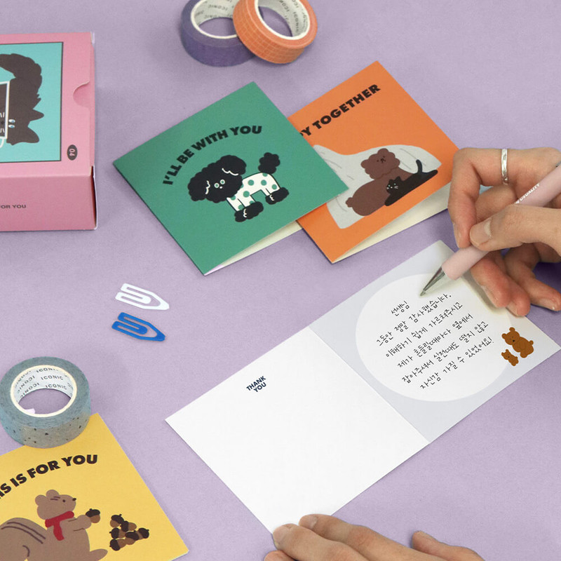 usage example of Iconic Friends Mini Assorted Greeting Cards Envelope Set