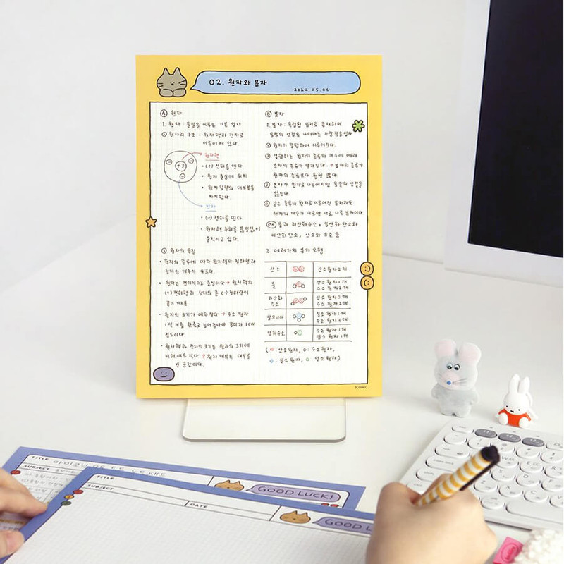 Usage example of Iconic Doodle B5 Grid Notepad