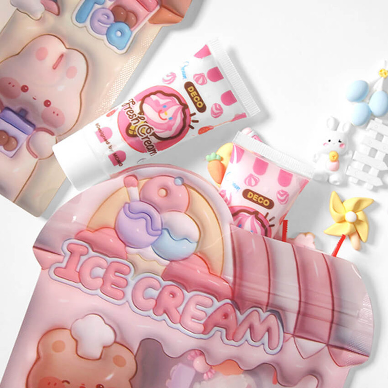 Usage example of 2Young Welcome Cutie Shop Zipper Bag Set