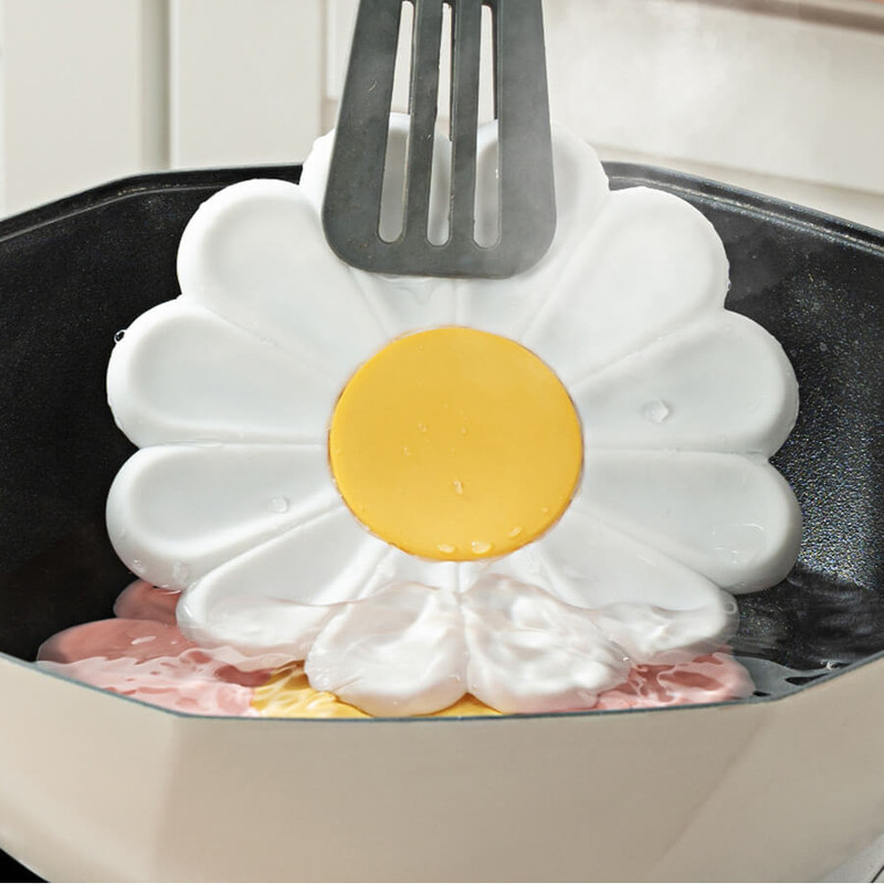 230°C (446°F) heat-resistant - Brisk Style Daisy Flower Shaped Silicone Trivet