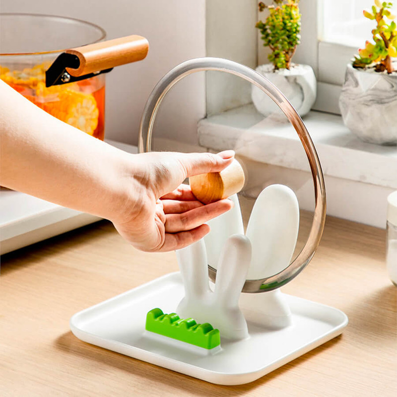 Usage example of Brisk Style Rabbit Pot Lid Kitchen Utensils Holder