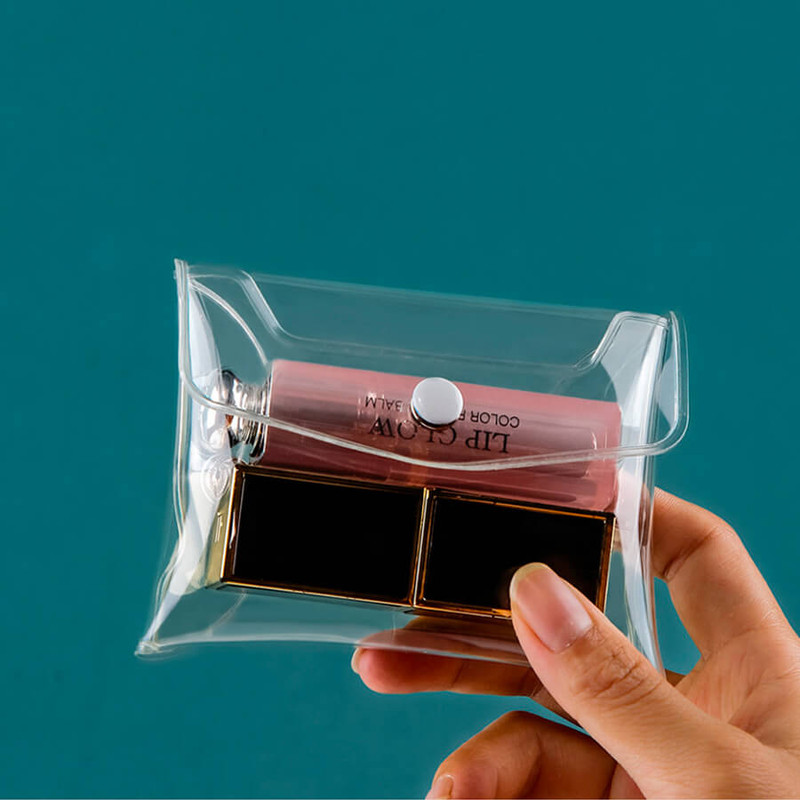 Usage example of Brisk Style Small Clear PVC Cosmetic Bags Usage example of Brisk Style Small Clear PVC Cosmetic Bags