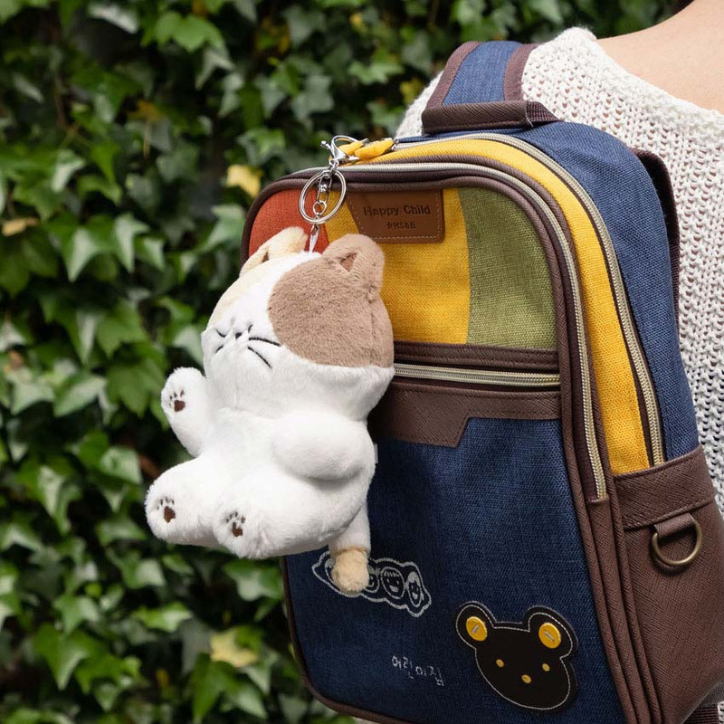 Usage example of Dailylike Daily Hi Fat Cat Fluffy Plush Keychain Usage example of Dailylike Daily Hi Fat Cat Fluffy Plush Keychain