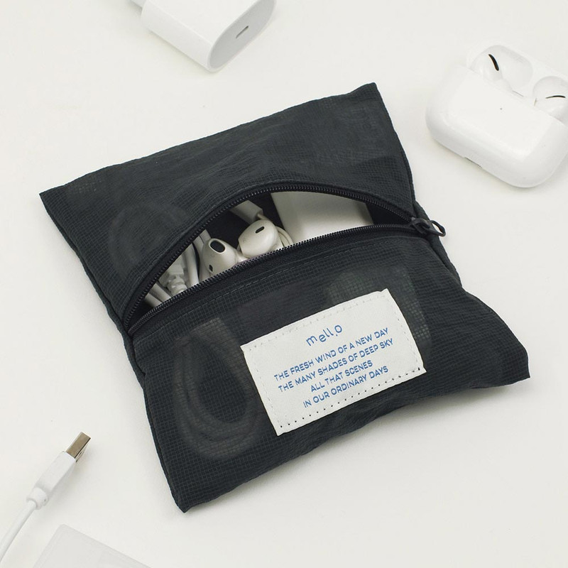 Usage example of Paperian Mello Square Zipper Pouch Usage example of Paperian Mello Square Zipper Pouch