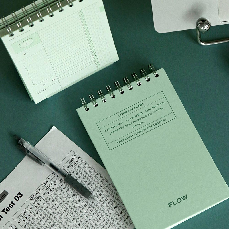 Iconic Flow 6 Months Desk Study Planner