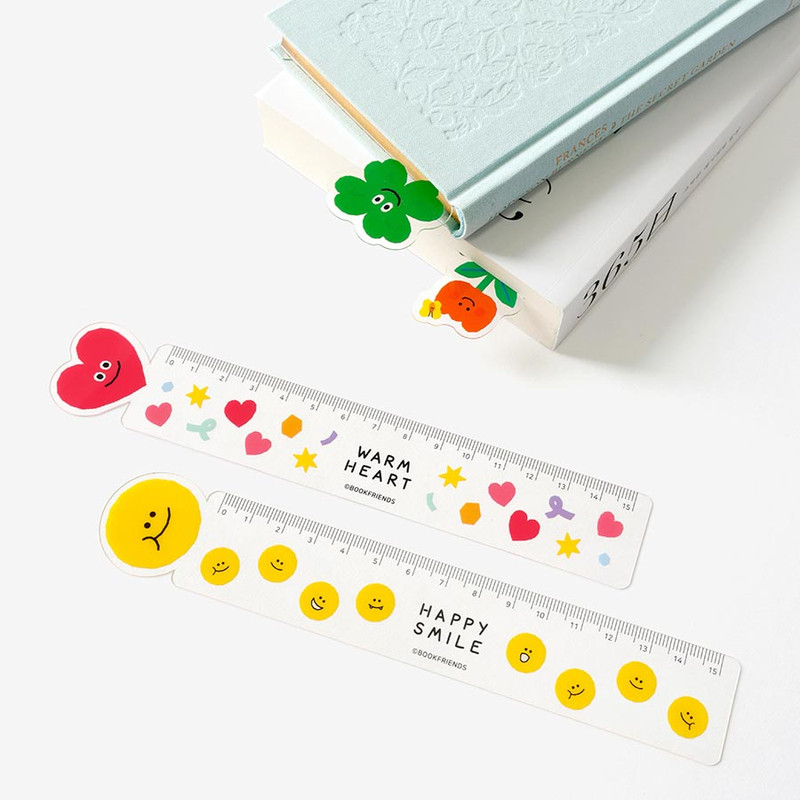 Usage example of Bookfriends Smile 15cm Ruler Clear Bookmark