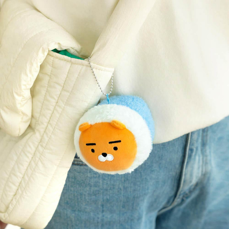 Usage example of Kakao Friends Boucle Blanket Ball Chain Key Chain Usage example of Kakao Friends Boucle Blanket Ball Chain Key Chain