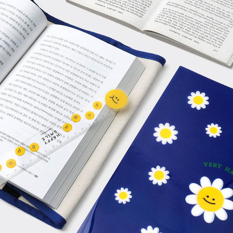 Usage example of Bookfriends Very Very Canvas Book Cover