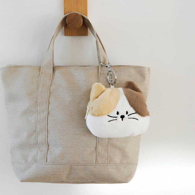 Usage example of Dailylike Animal Face Zipper Card Case keyring