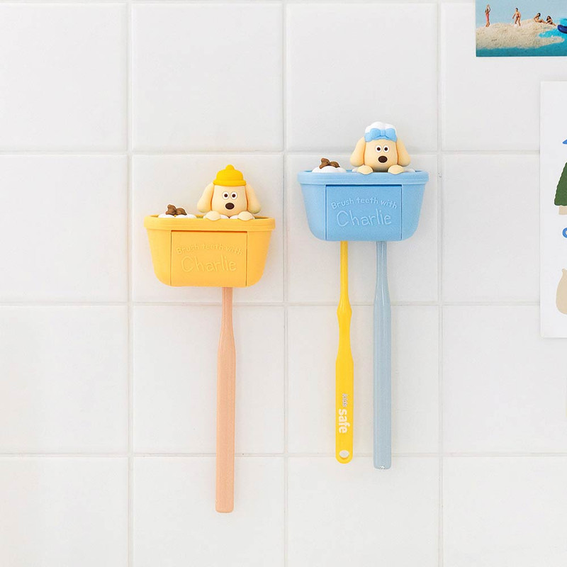 Usage example of Romane Brunch Brother Charlie Toothbrush Holder Usage example of Romane Brunch Brother Charlie Toothbrush Holder