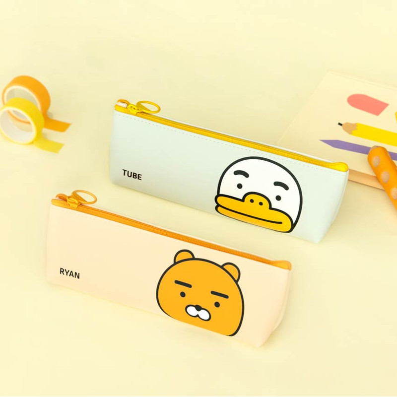 Usage example of Kakao Friends Pastel Triangle Zipper Pencil Case Usage example of Kakao Friends Pastel Triangle Zipper Pencil Case