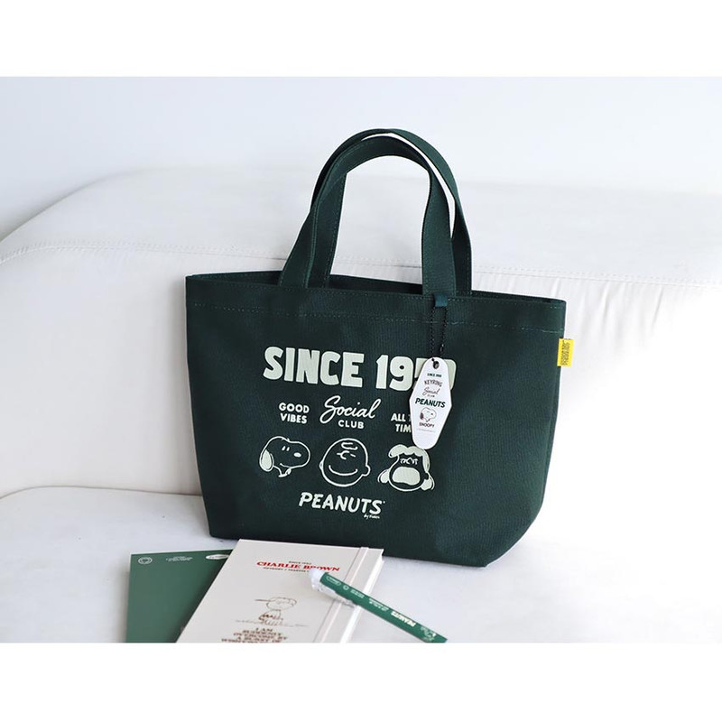 PEANUTS Snoopy Vintage Cotton Daily Tote Bag With Keyring