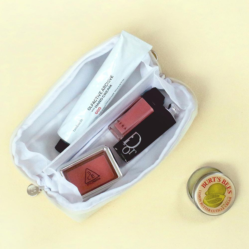 Usage example of Be On D On The Table Cube Zipper Pencil Case Usage example of Be On D On The Table Cube Zipper Pencil Case