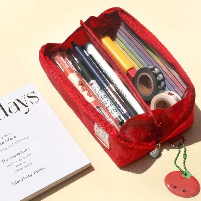 Usage example of Be On D On The Table Cube Zipper Pencil Case Usage example of Be On D On The Table Cube Zipper Pencil Case