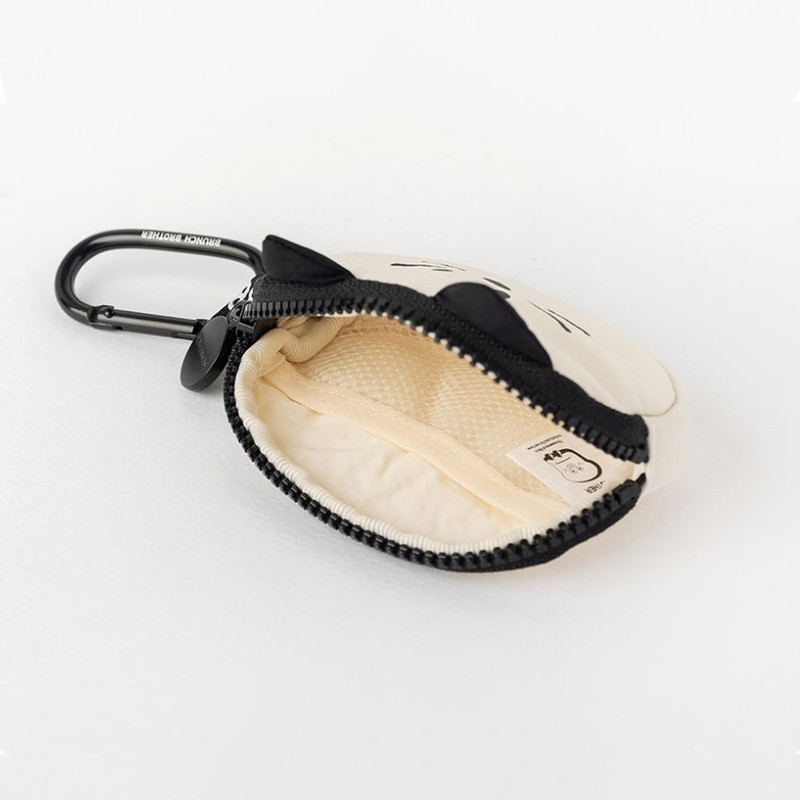 Zipper closure - Romane Brunch Brother Kitty Soft AirPods Case