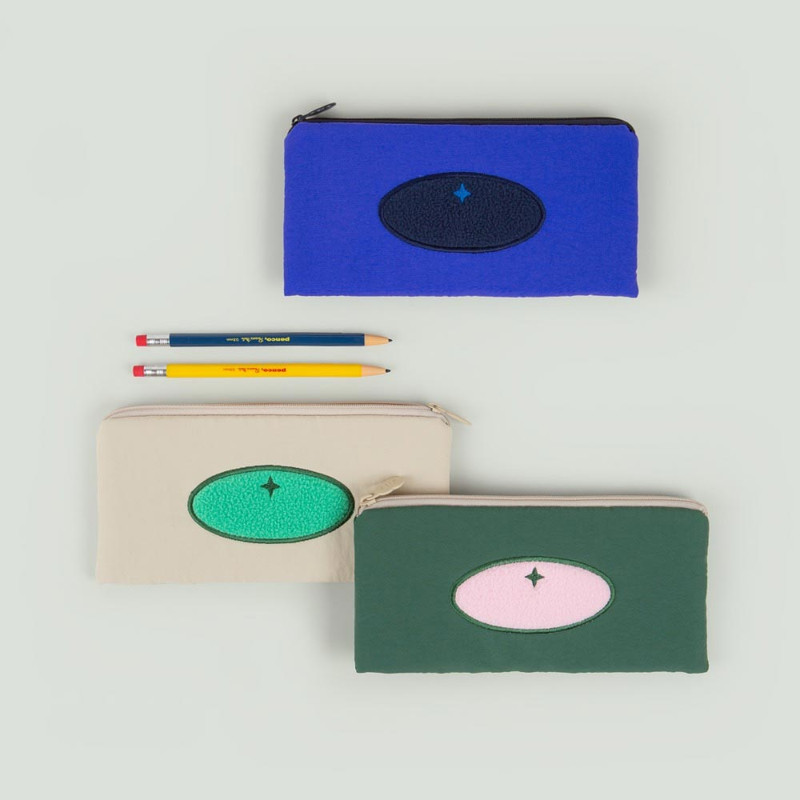 All New Frame Airy Berry Flat Pencil Case