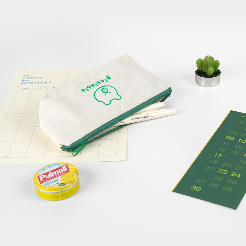 Usage example of All New Frame Blabla Bear Zipper Pencil Case Usage example of All New Frame Blabla Bear Zipper Pencil Case