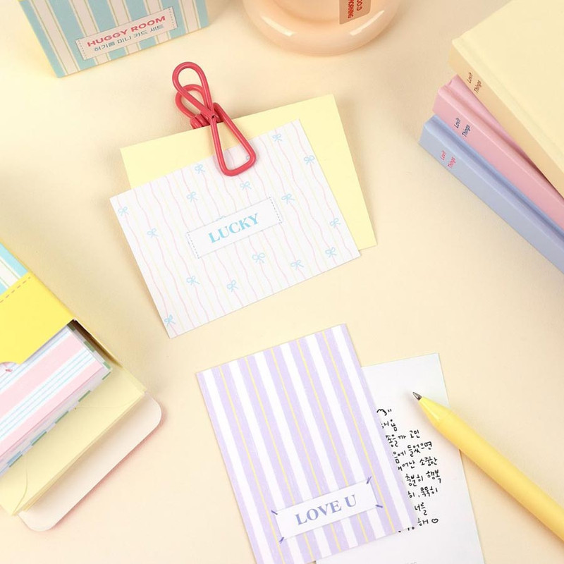 Usage example of Wanna This Huggy Room Lovelet Mini Card Set