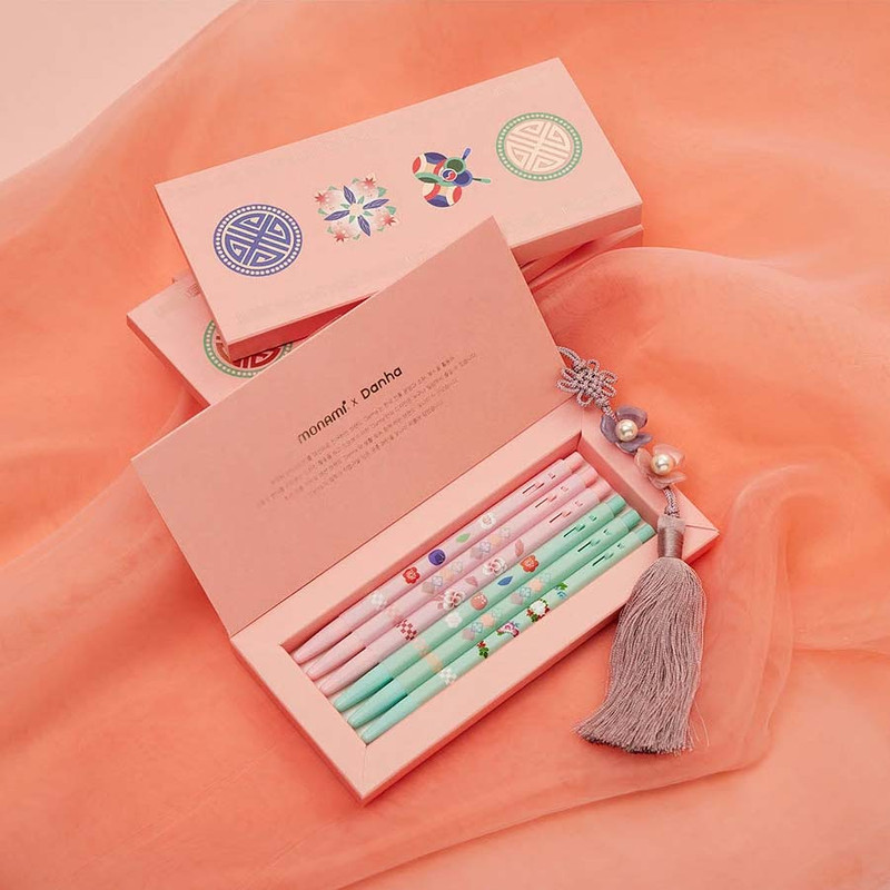 Beautiful Case - Monami X Danha 153 Ballpoint Pen Pack Beautiful Case - Monami X Danha 153 Ballpoint Pen Pack