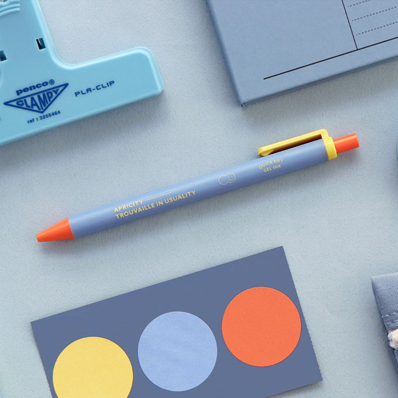 Indi blue - Bubbly Black Ink Gen Pen 0.38mm