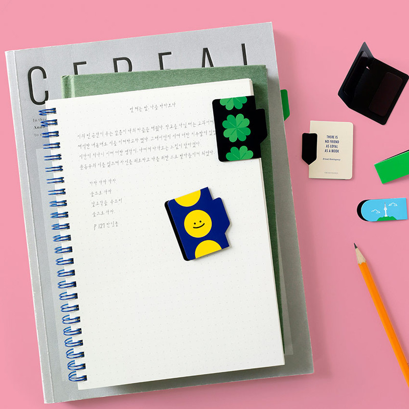 Usage example of Bookfriends Vivid Index Magnetic Bookmark