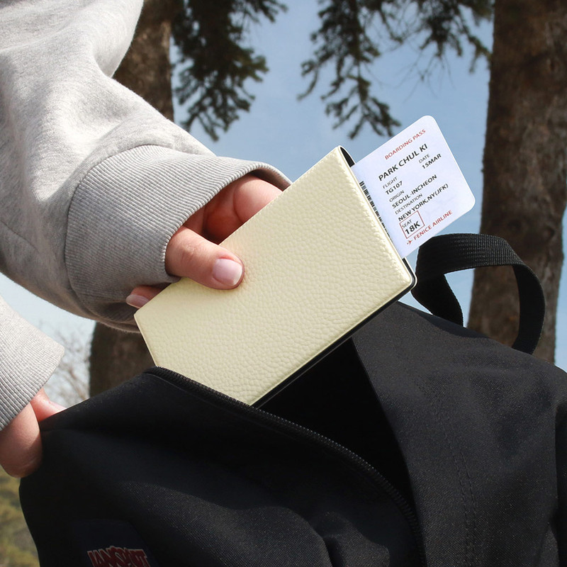 Handy Size - Fenice Classic Vegan Leather RFID Passport Cover