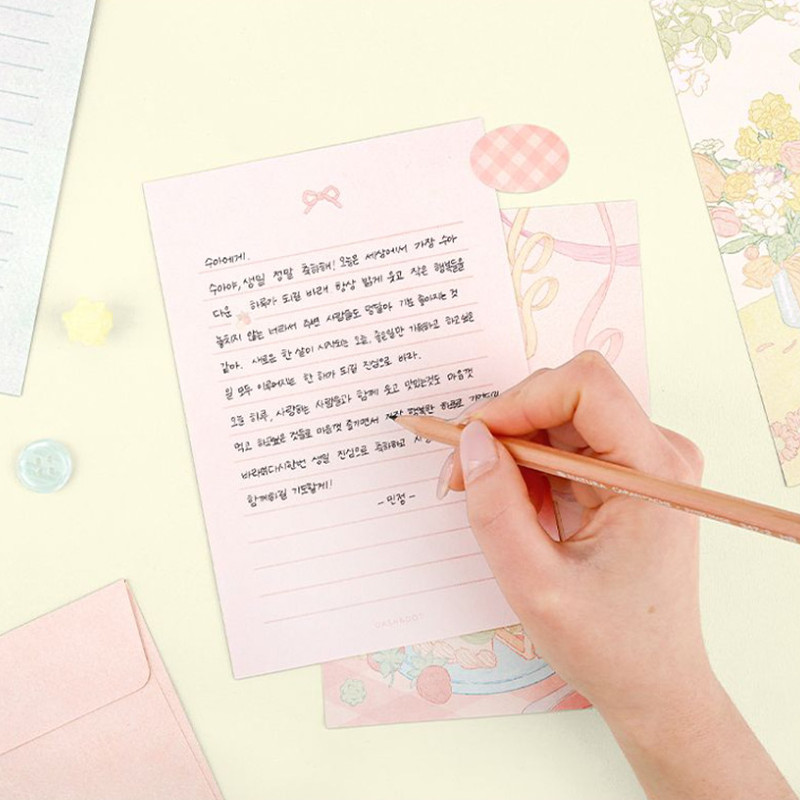 Usage example of Dash and Dot Pogni Letter And Envelop Set