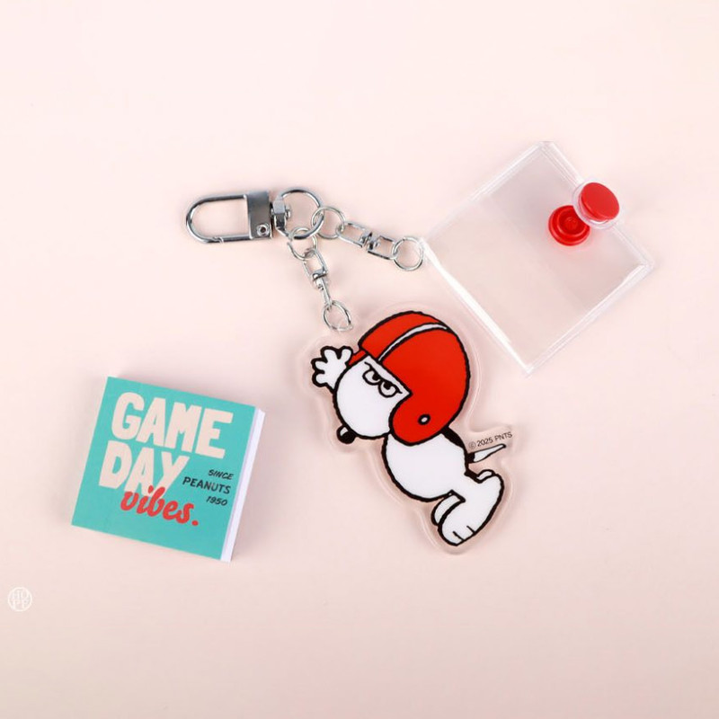 Helmet - PEANUTS Snoopy Acrylic Keyring with Mini Notebook