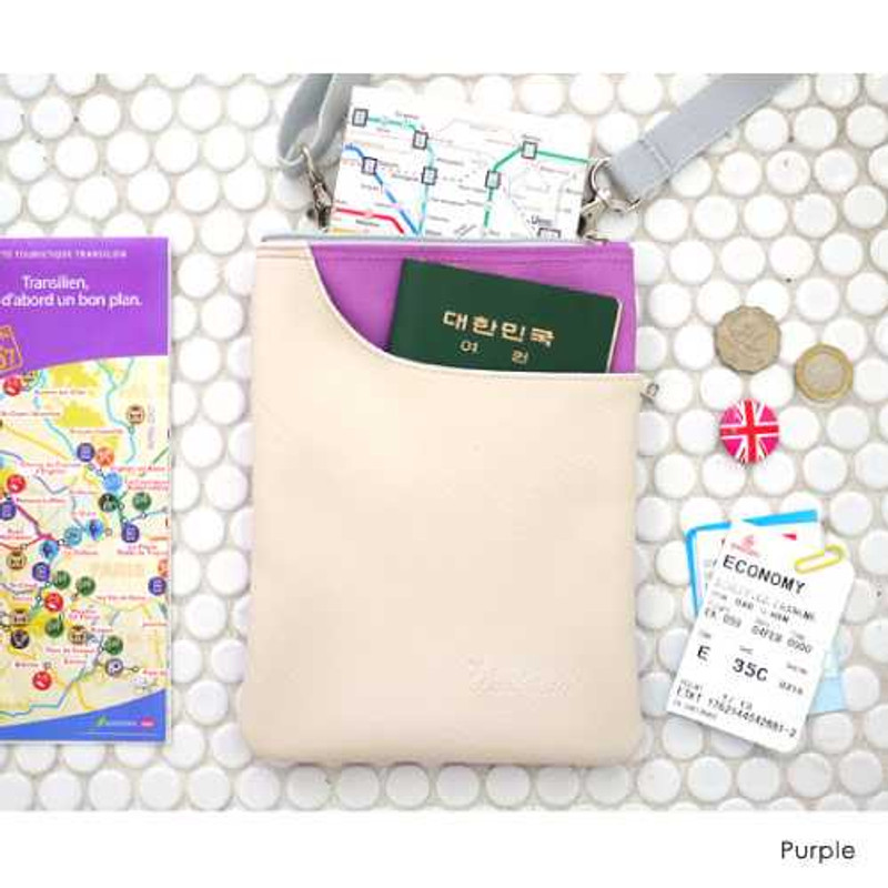 Dash and Dot Take a trip two tone shoulder bag Dash and Dot Take a trip two tone shoulder bag