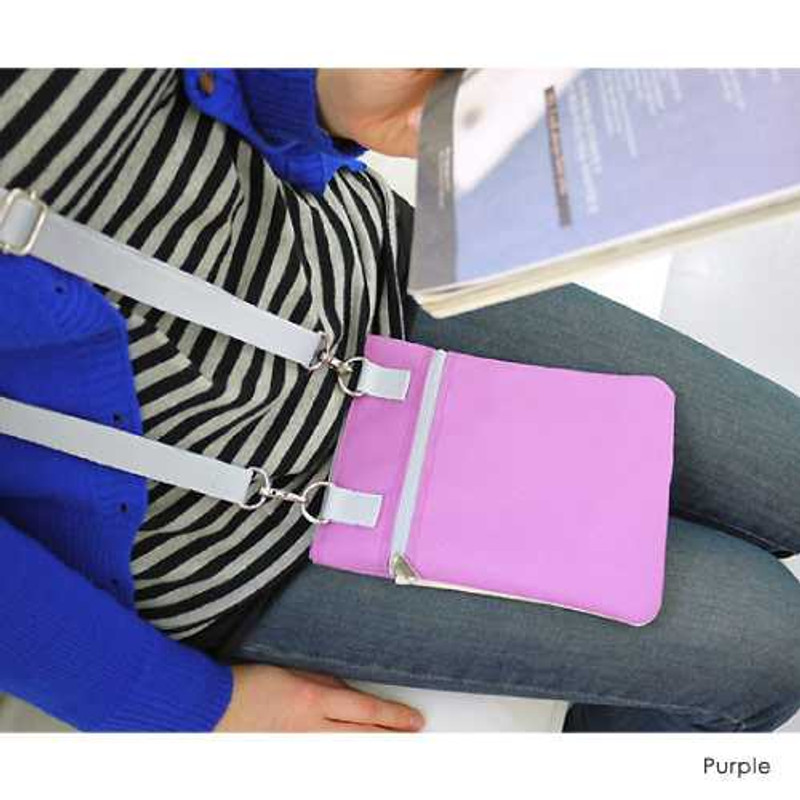 Dash and Dot Take a trip two tone shoulder bag Dash and Dot Take a trip two tone shoulder bag