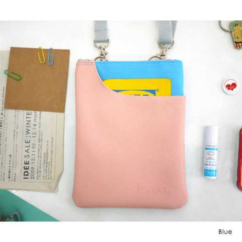 Dash and Dot Take a trip two tone shoulder bag Dash and Dot Take a trip two tone shoulder bag