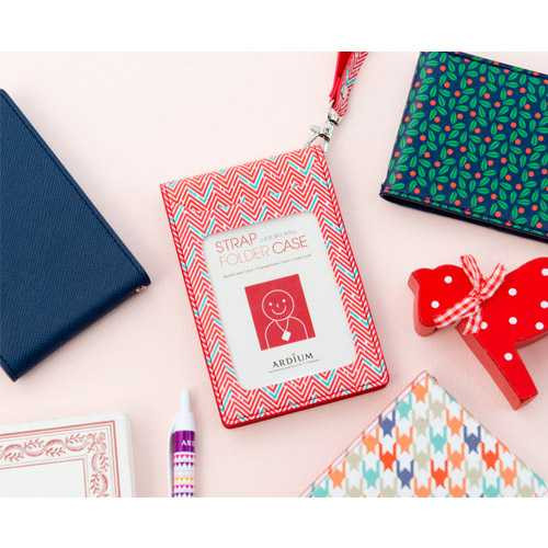 Ardium Colorful pattern bifold flat card case with neck strap