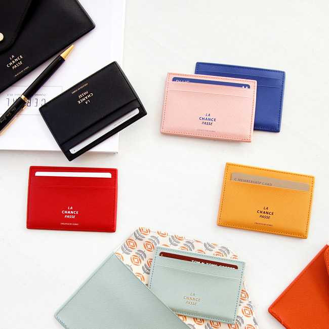 Iconic La chance passe flat card holder case
