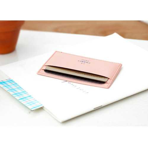 Iconic La chance passe flat card holder case