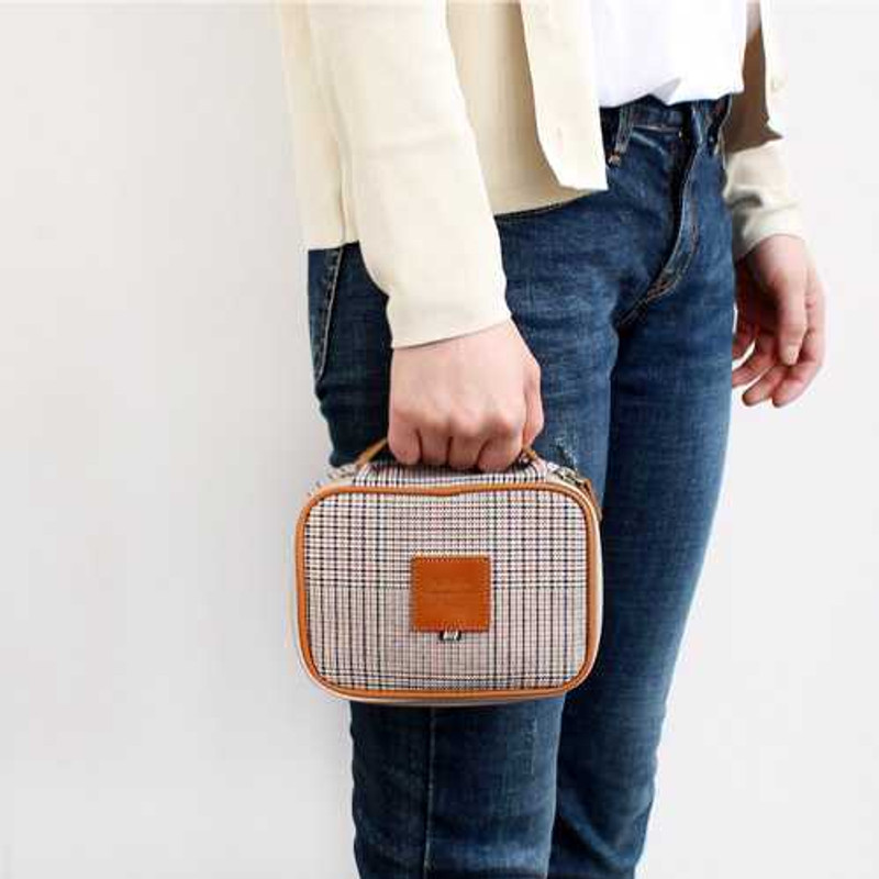 Indigo The basic canvas check pattern pouch with handle Indigo The basic canvas check pattern pouch with handle