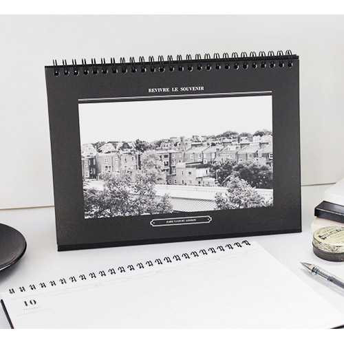 Seeso the Photo undated desk monthly planner scheduler