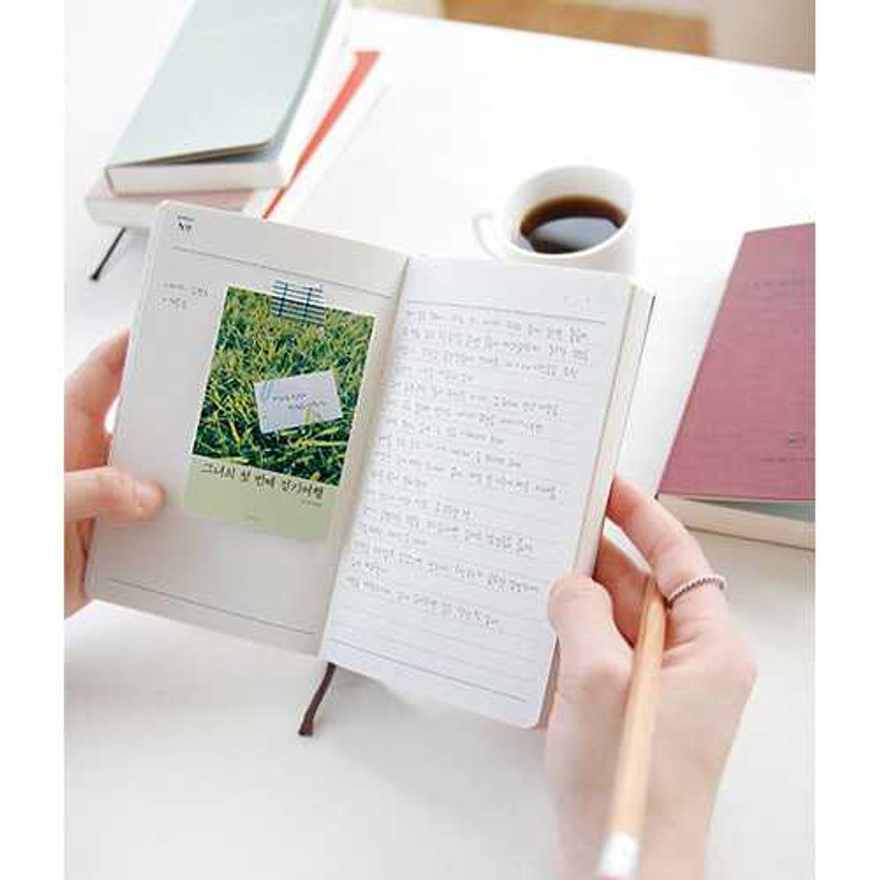 Iconic Un recueil dessais essay notebook ver.3 Iconic Un recueil dessais essay notebook ver.3