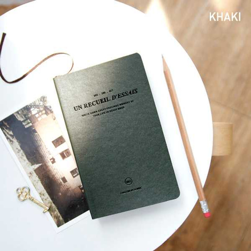 Iconic Un recueil dessais essay notebook ver.3 Iconic Un recueil dessais essay notebook ver.3