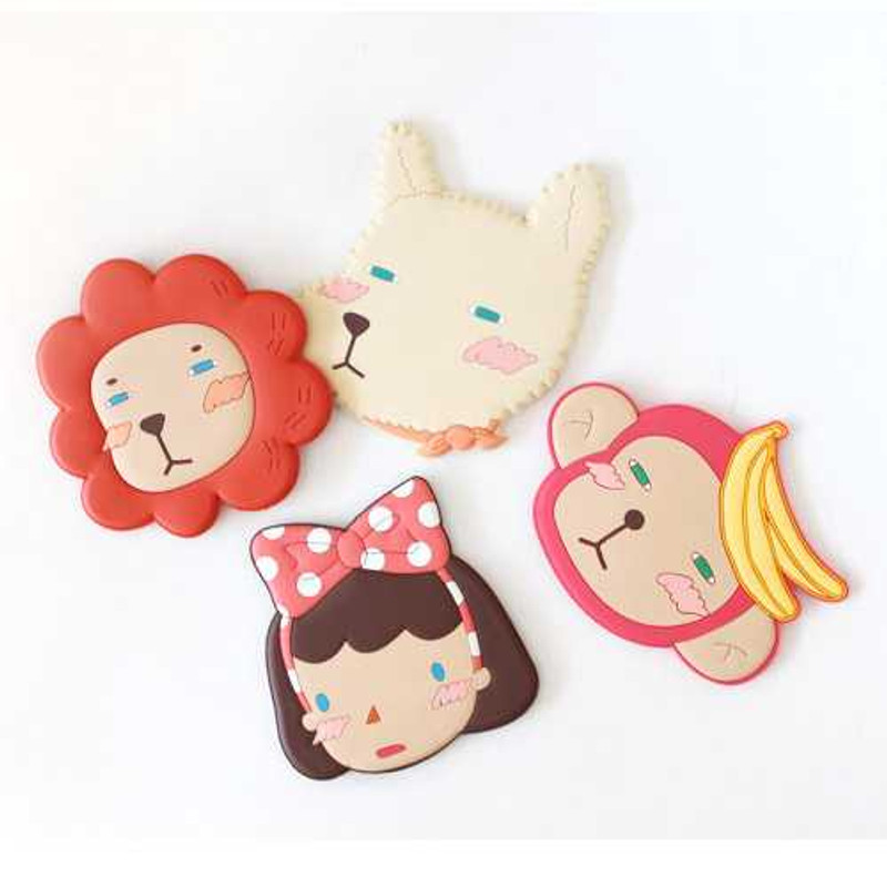 Romane Hellogeeks round handy mirror