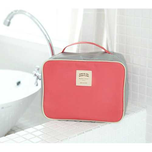 Iconic Travel hanging toiletries organizer bag