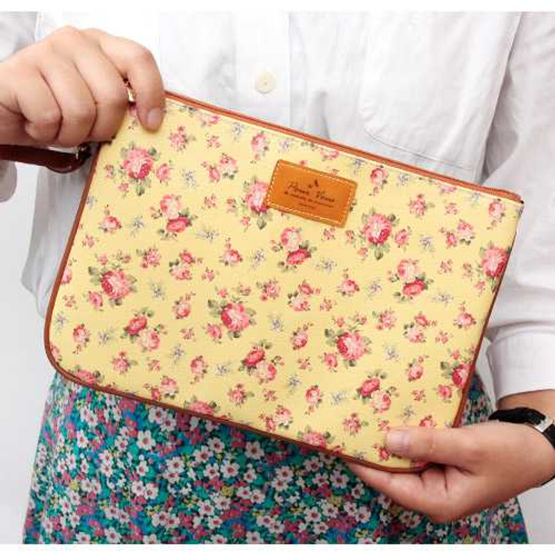 Wanna This Pour vous flower pattern clutch bag large